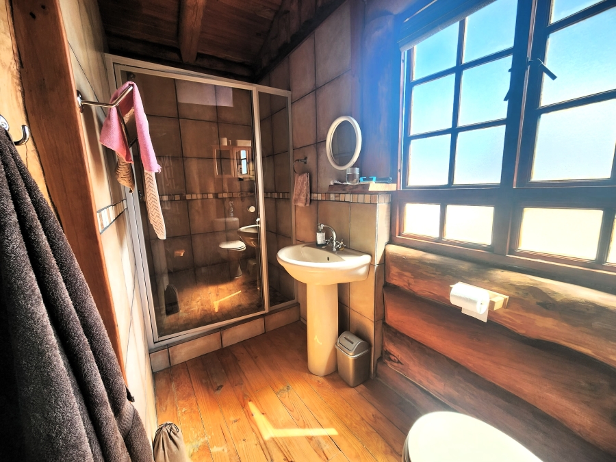 3 Bedroom Property for Sale in Boggomsbaai Western Cape